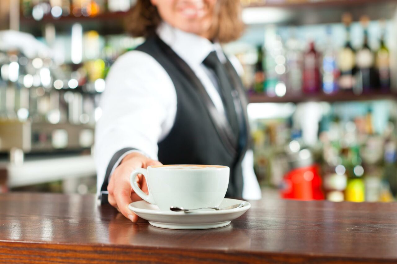 cappuccino-bar-barista-e1553508061856